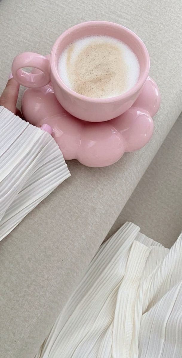 Taza de nube rosada